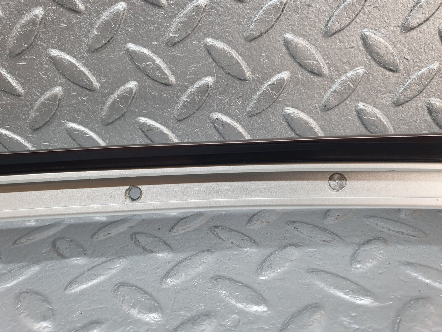 42449 Mercedes-Benz R129 320SL Coupe A Pillar Chrome Trim Cover Right