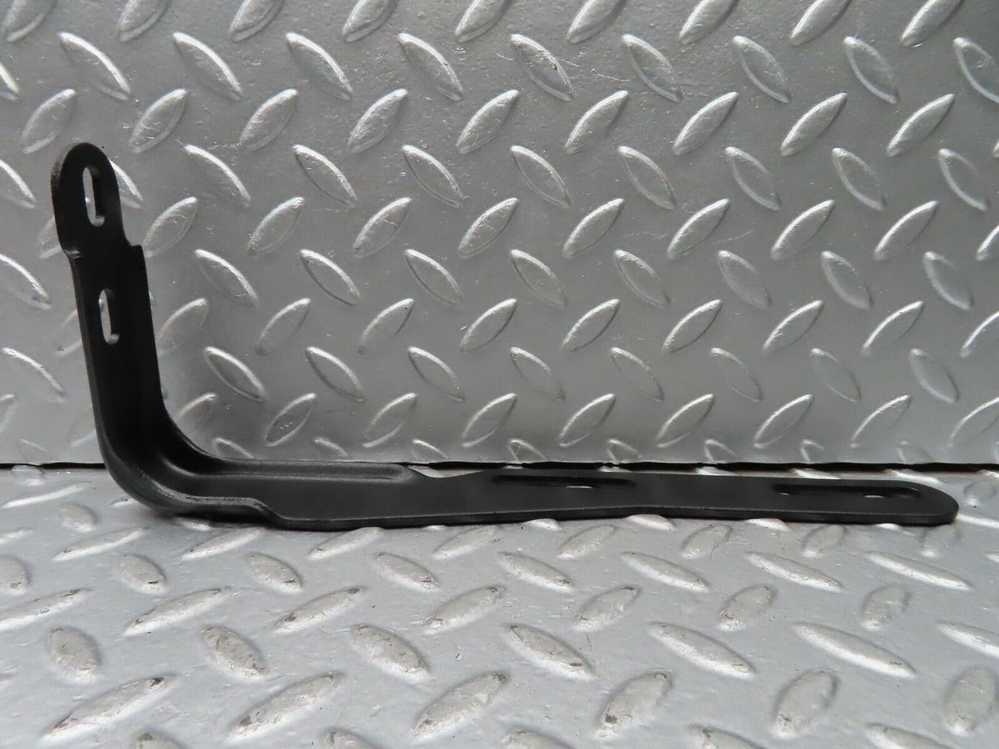 20378 Mercedes-Benz W114 280CE Coupe Exhaust Bracket