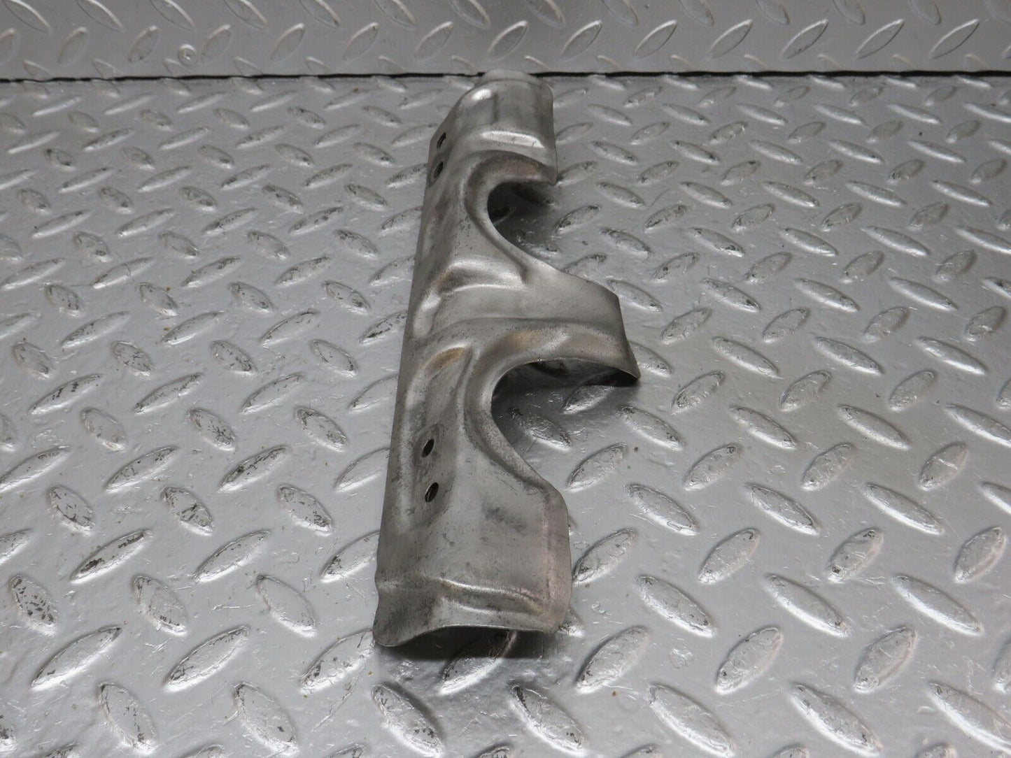 33126 Mercedes-Benz W126 380 V8 M116 Exhaust Manifold Heat Shield