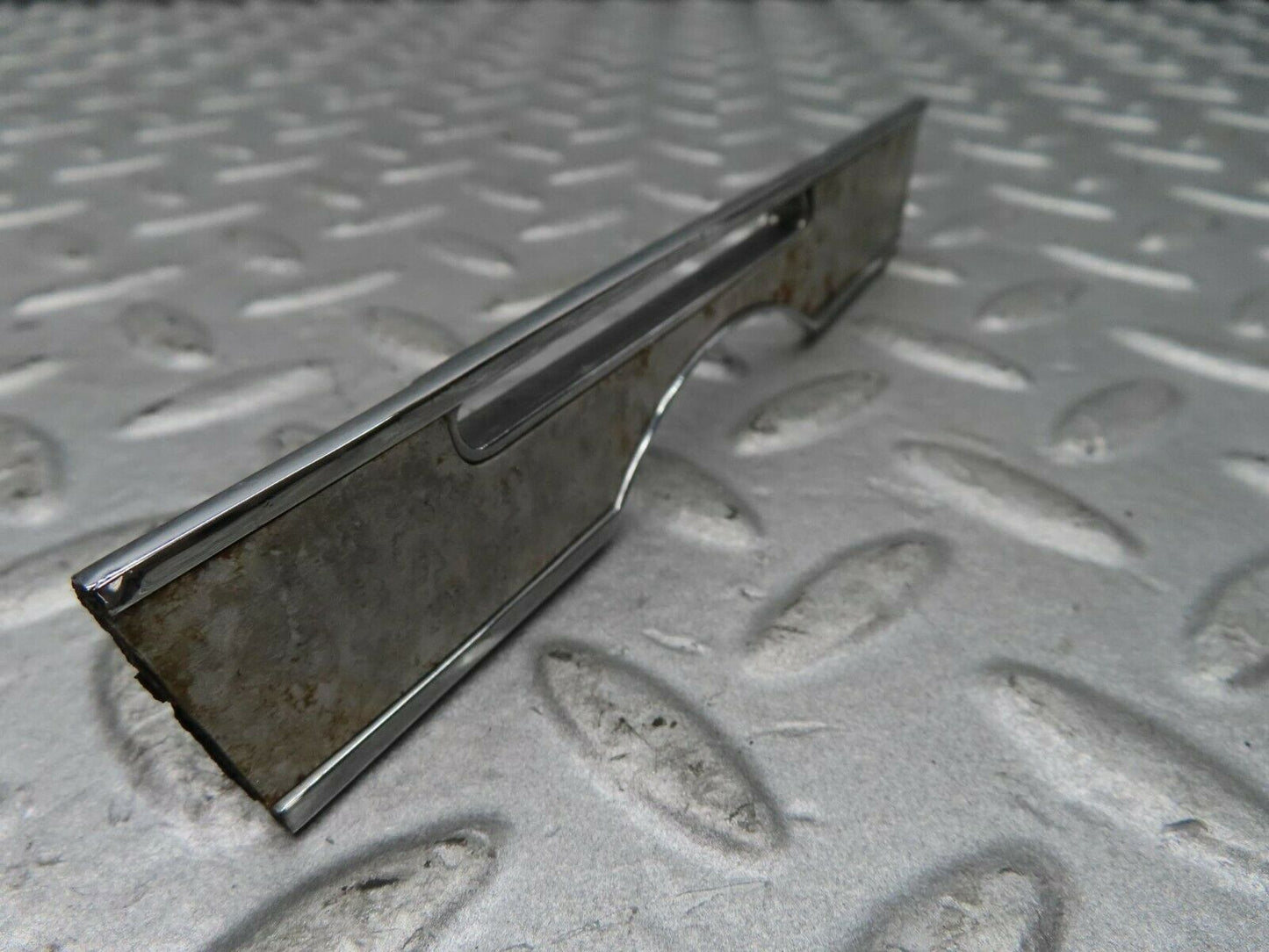 16629 Mercedes-Benz C107 380SLC Dashboard Trim Right Side 1076891671