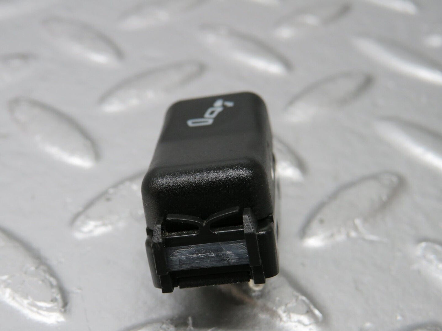 34053 Mercedes-Benz W124 260E Rear Headrest Release Control Switch 1248202610