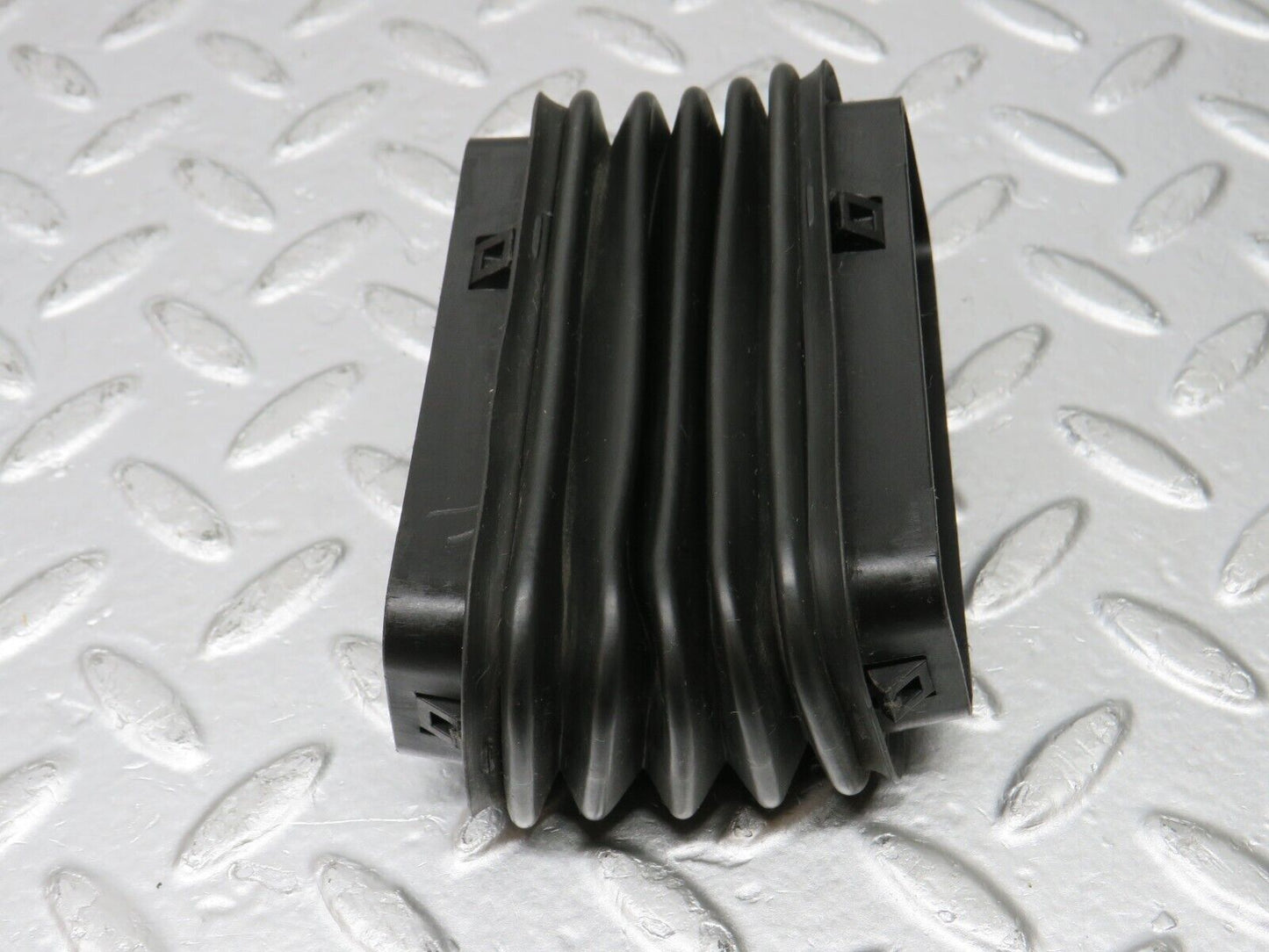 33456 Mercedes-Benz W202 C180 Front Door Wire Protector Rubber 2028210097
