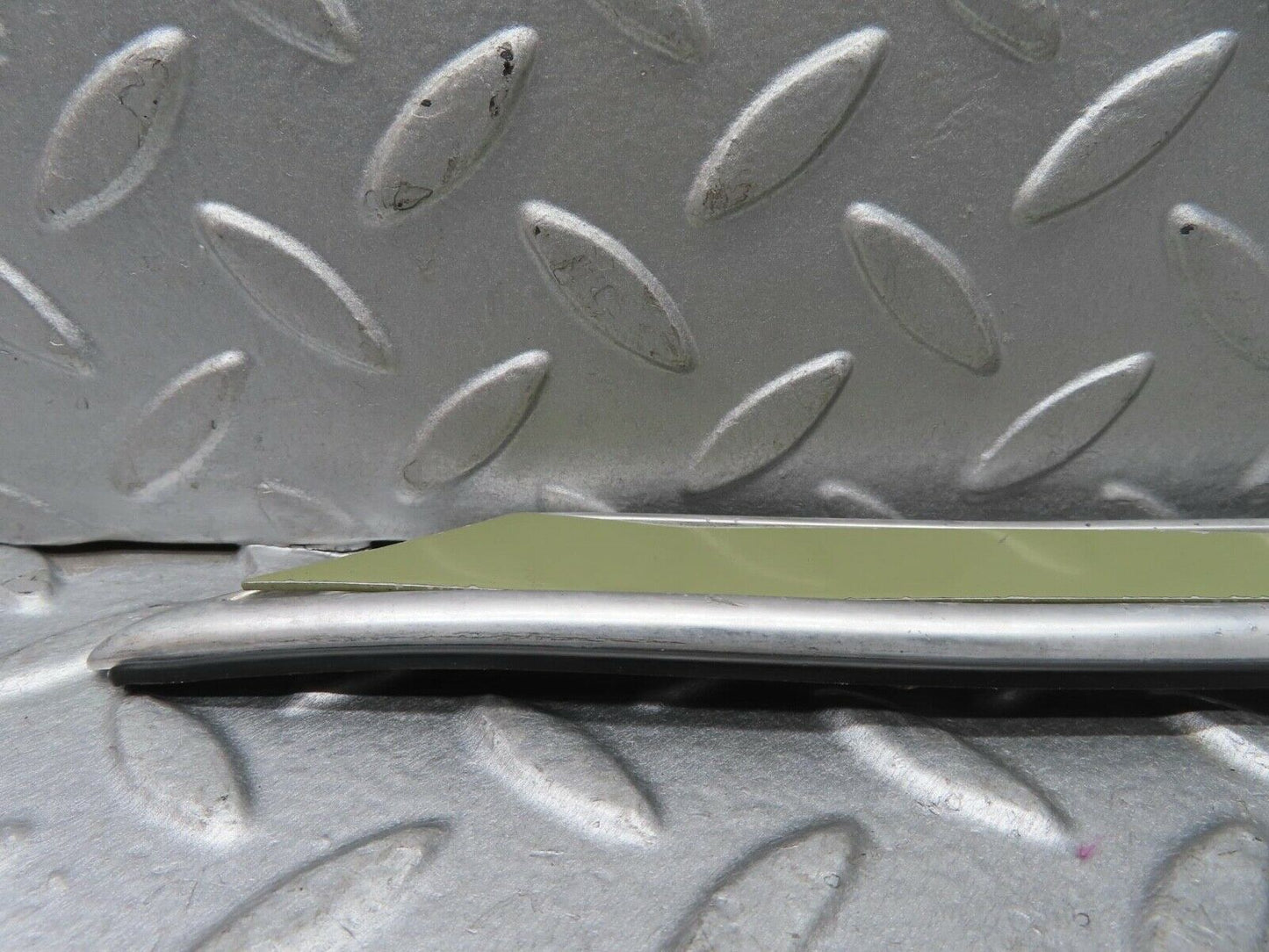 13608 Mercedes-Benz W123 200 C Pillar Exterior Trim Right Side 1236902880