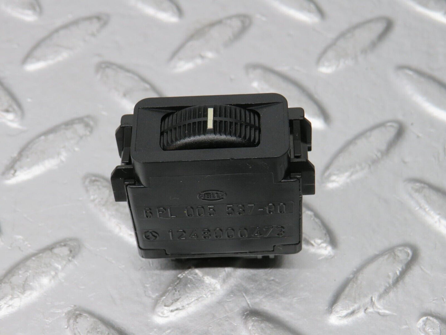 31616 Mercedes-Benz W201 190LE Headlight Level Switch 1248000473