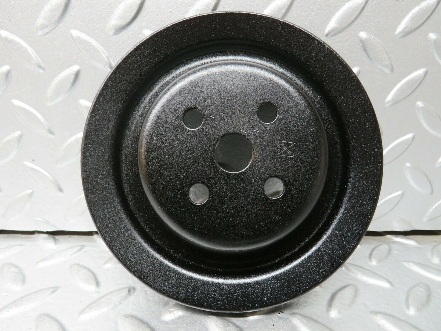 23517 Mercedes-Benz W114 280E Water Pump Pulley