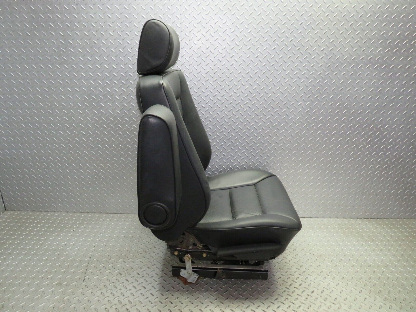 37882 Mercedes-Benz A124 320E Cabriolet Front Left Electric & Heated Seat Leather Black 1249406964