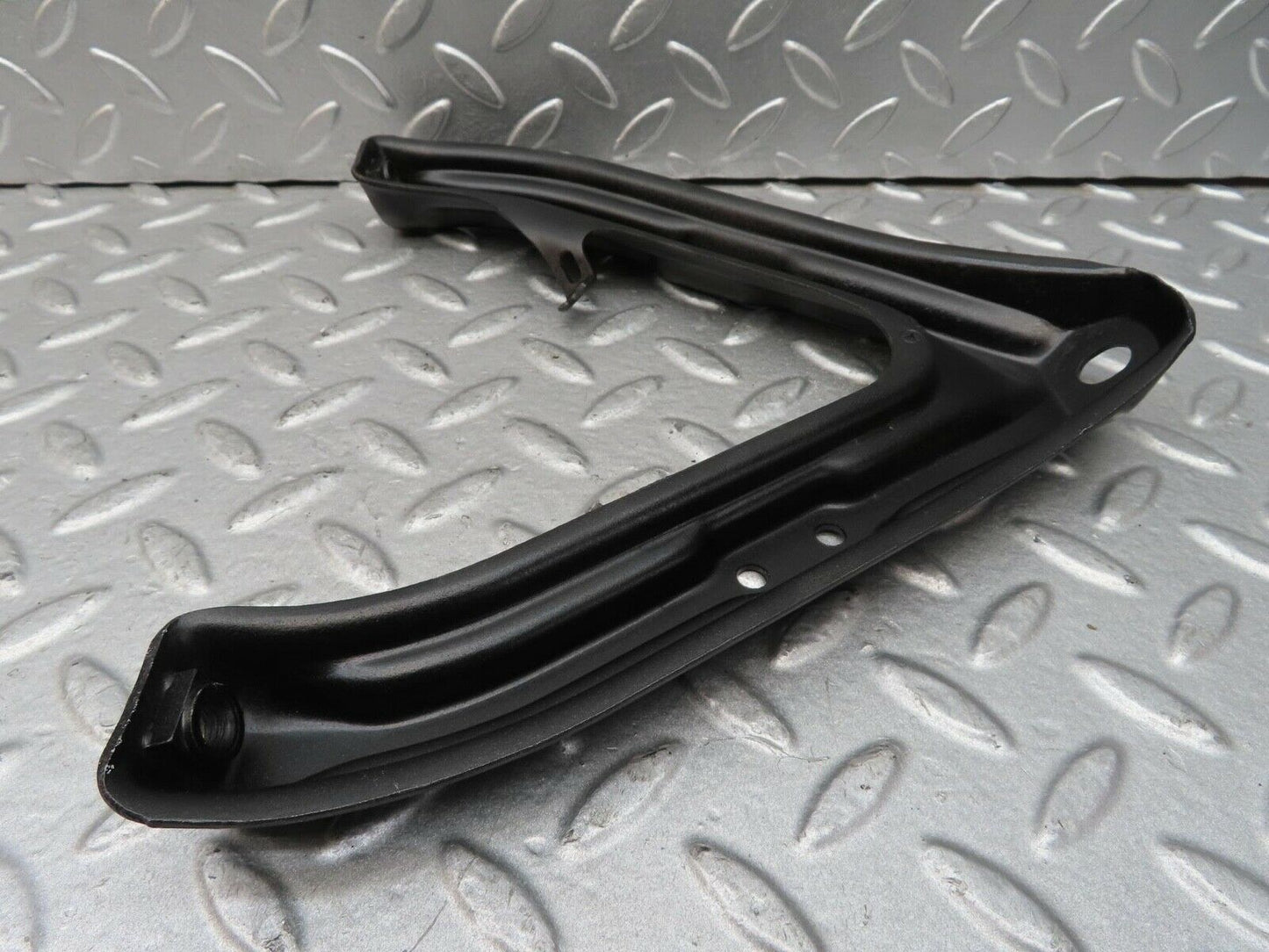 14661 Mercedes-Benz W201 190E Air Intake Manifold Bracket