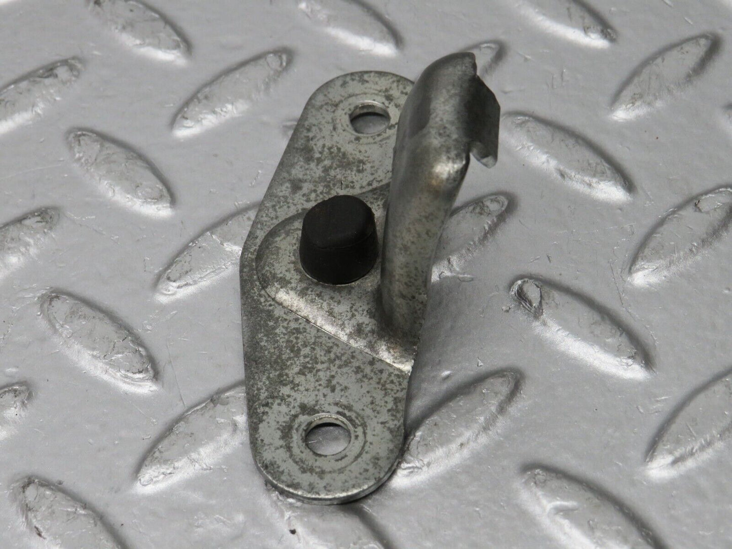 32197 Mercedes-Benz W123 230E Trunk Lock Latch 1237580150