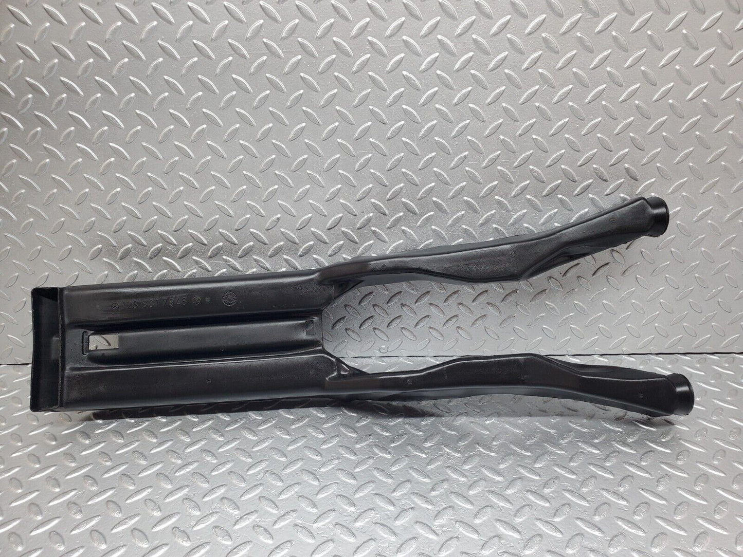 45624 Mercedes-Benz W126 420SE Cabin Centre Air Duct Channel 1268317946