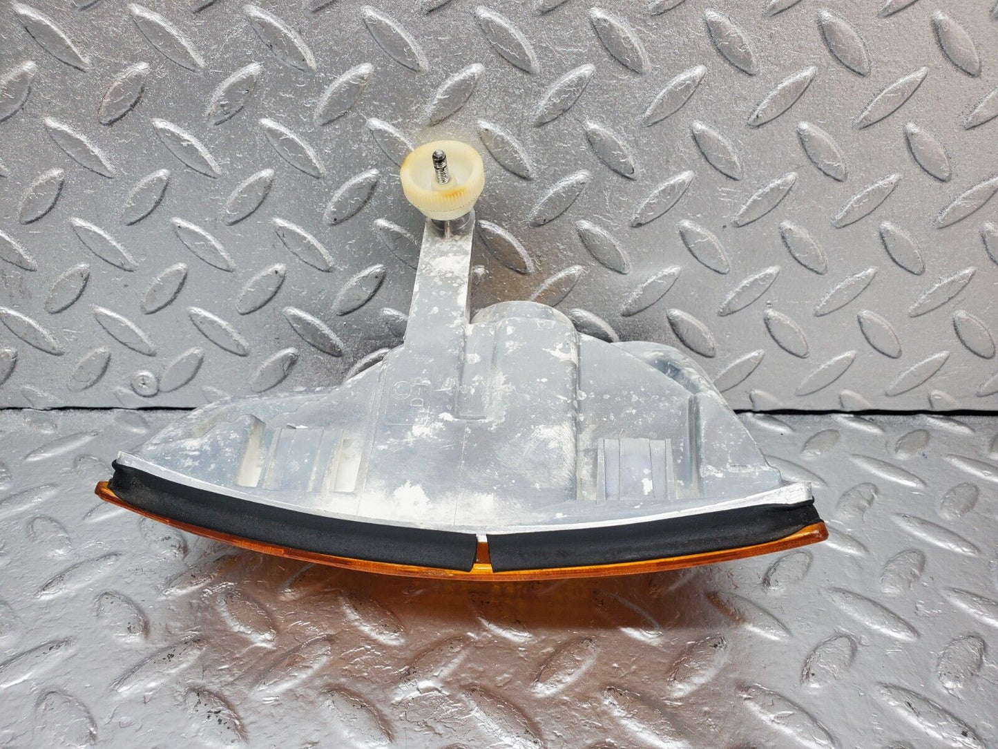 44334 Mercedes-Benz W123 280E Indicator Light Front Right
