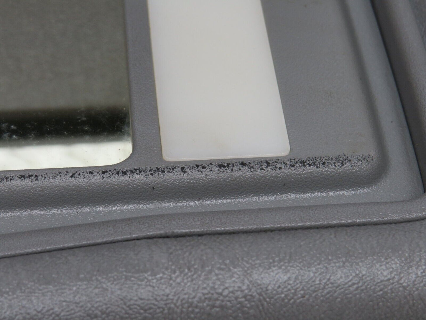 35970 Mercedes-Benz W126 420SE Sun Visor Left Side Grey