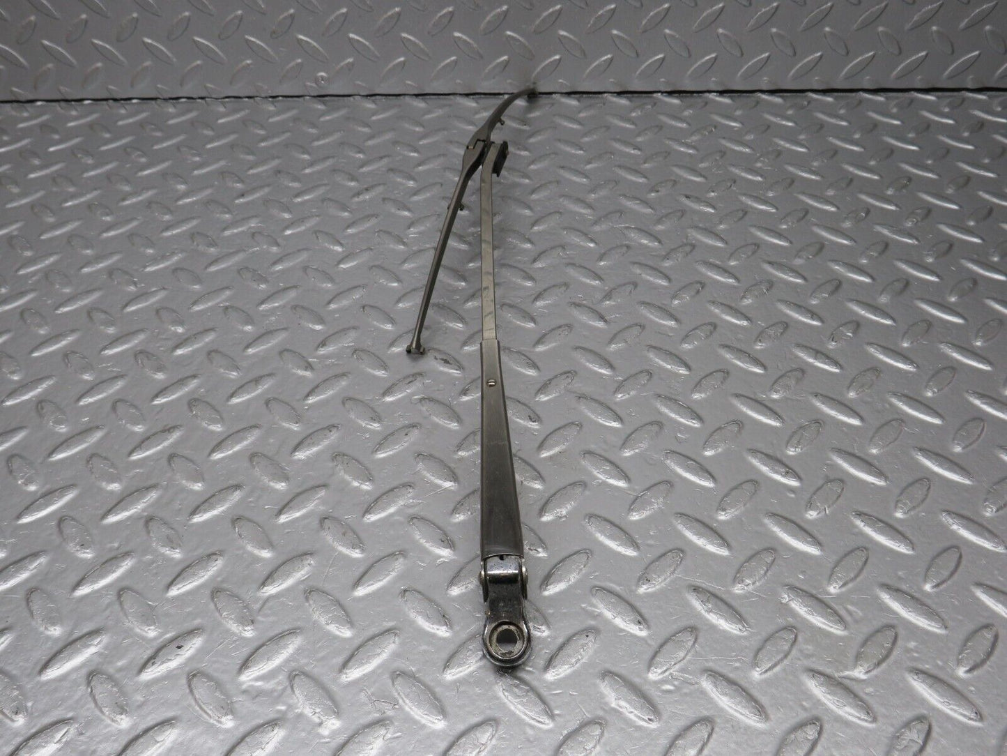 40372 Mercedes-Benz W110 230 Windscreen Wiper Arm Right Side