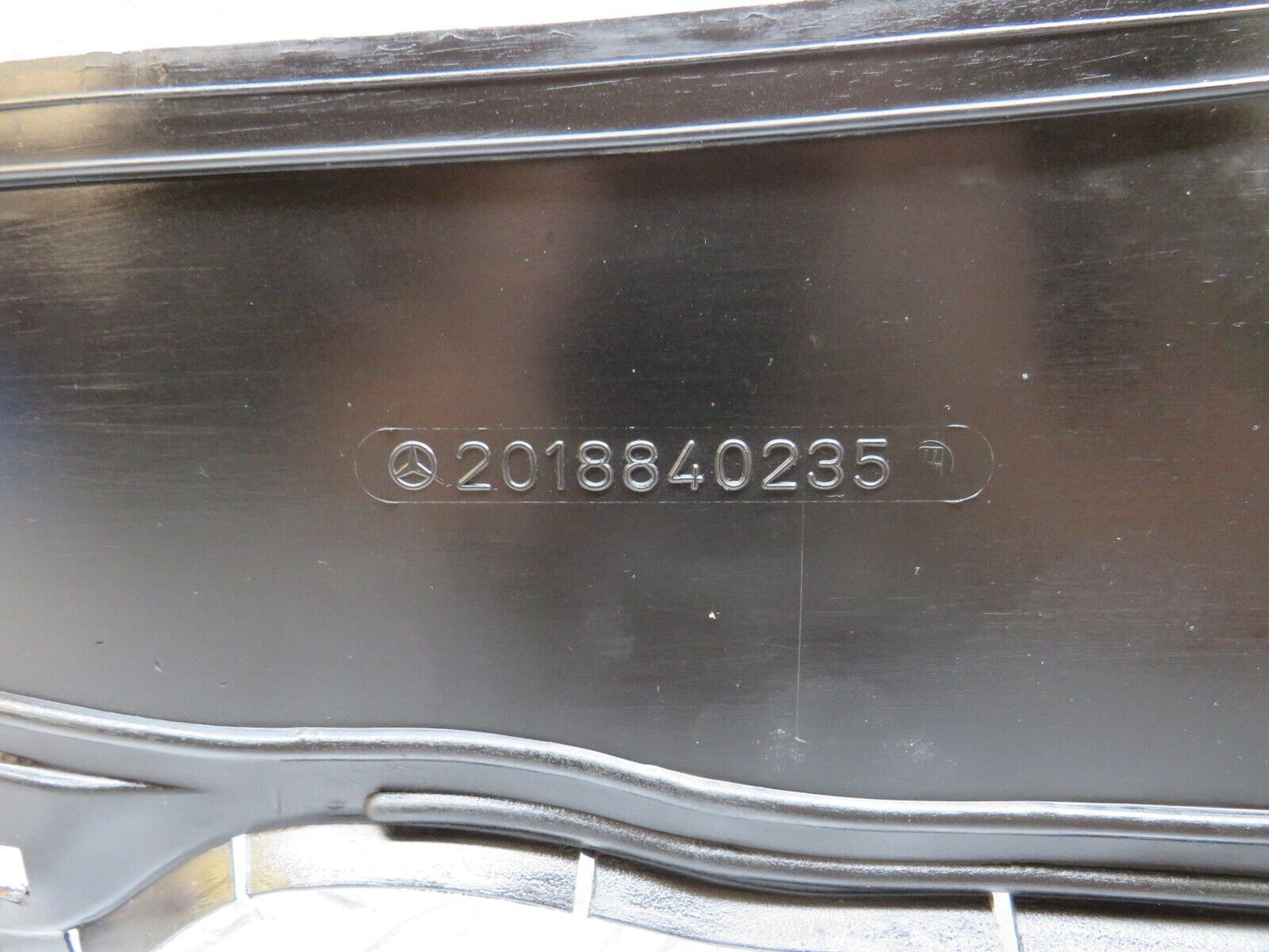 36599 Mercedes-Benz W201 190E Inner Mudguard Panelling Front Right 2018840236