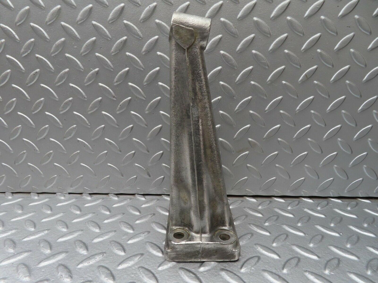 12813 Mercedes-Benz W111 220SE Engine Mount Bracket Right Side1802232504