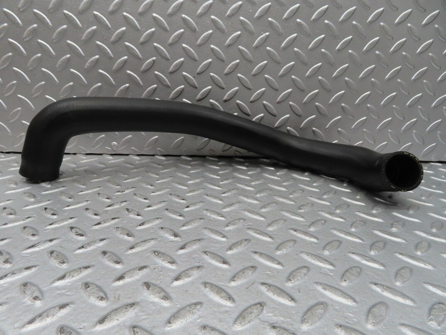 17287 Mercedes-Benz R129 300SL Coupe Radiator Lower Coolant Hose 1295010082