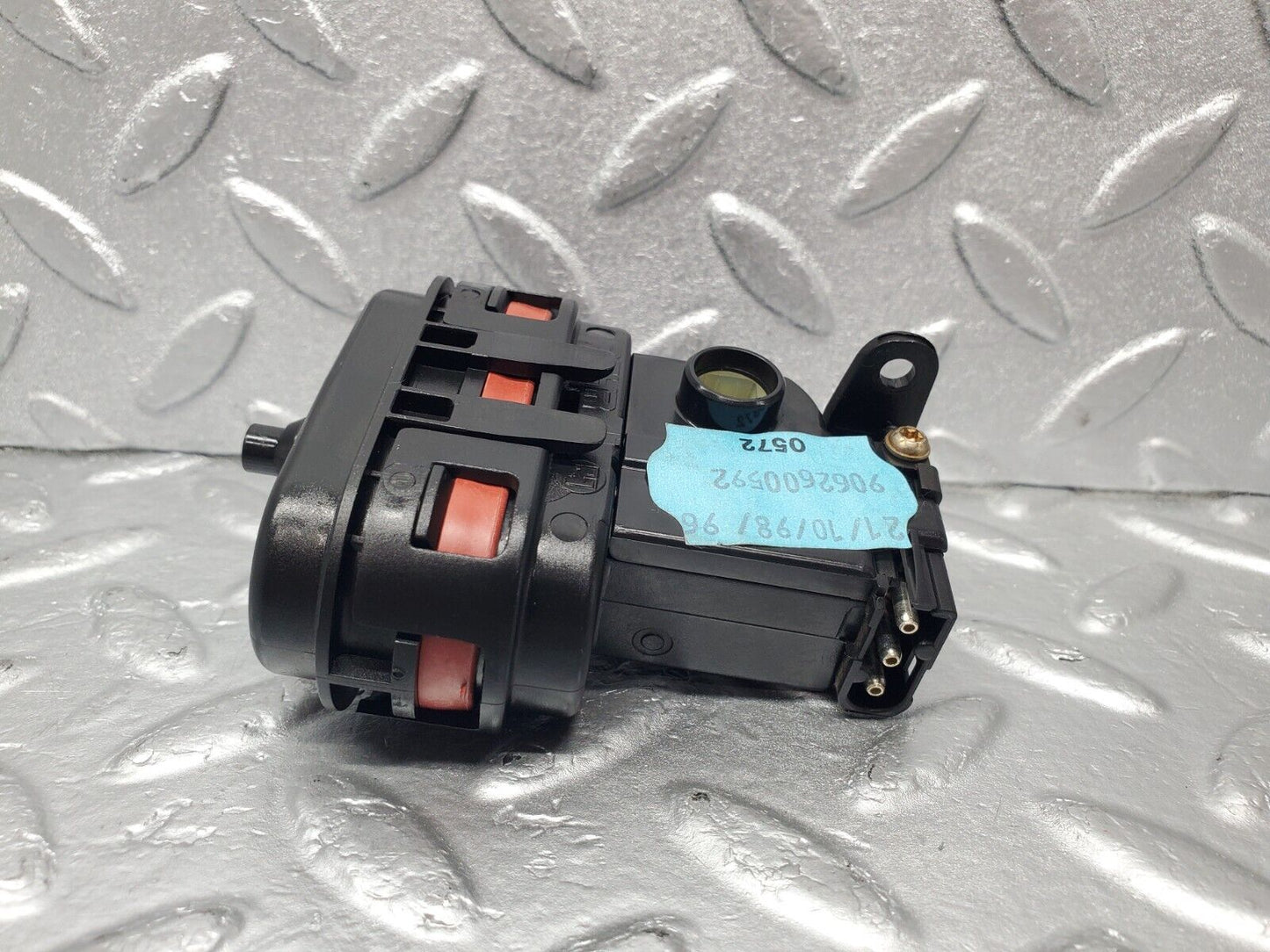 46997 Mercedes-Benz R129 320SL Coupe Heater Box Vacuum Actuator