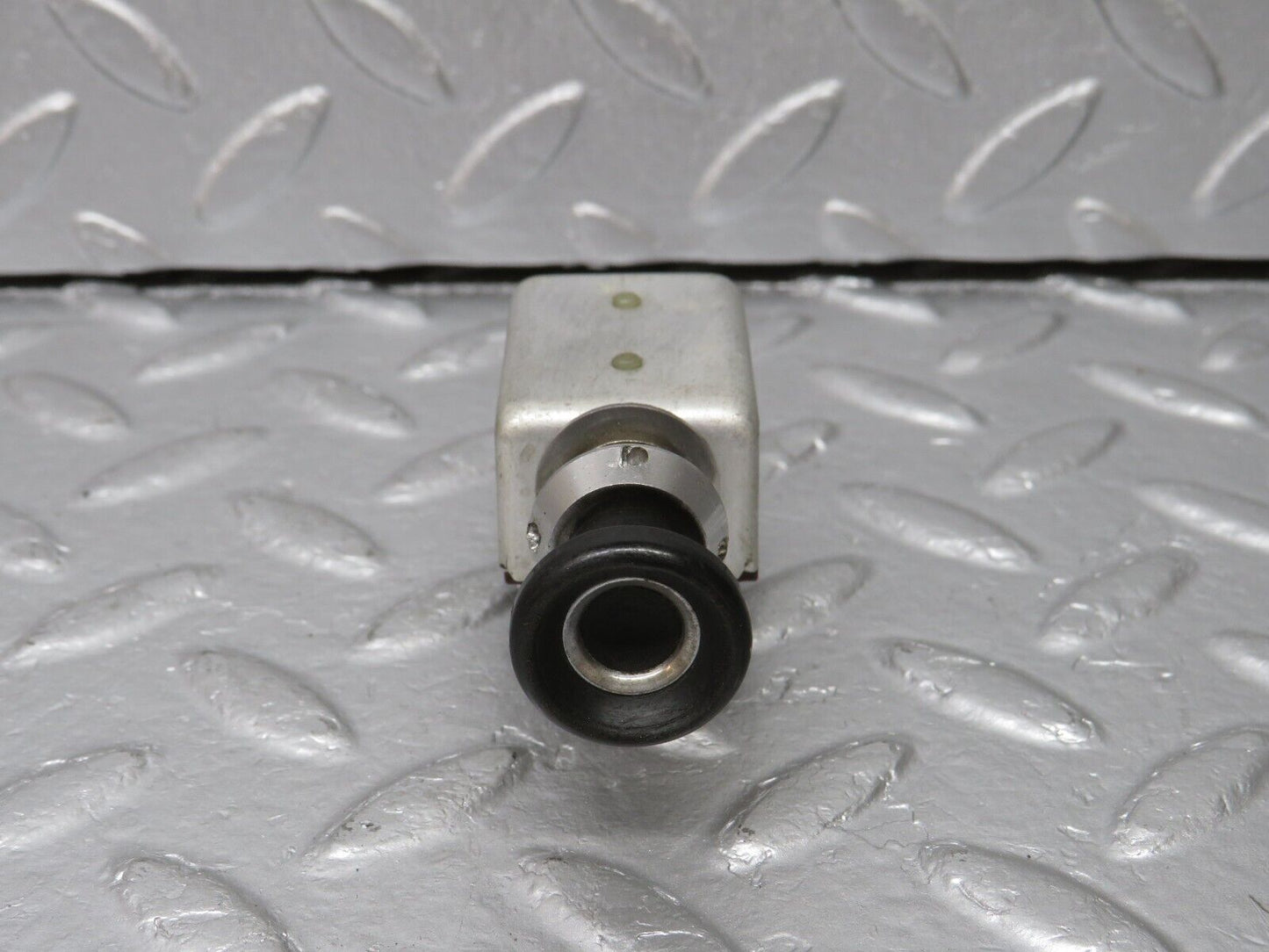 40319 Mercedes-Benz W110 230 Windscreen Wiper Pull Switch 461630