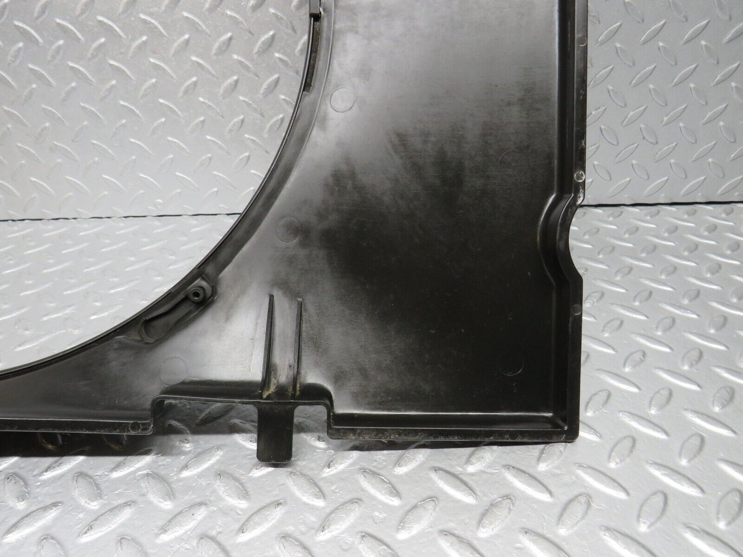 39412 Mercedes-Benz R129 320SL Coupe Radiator Fan Shroud Cover 1295051155 1295000655