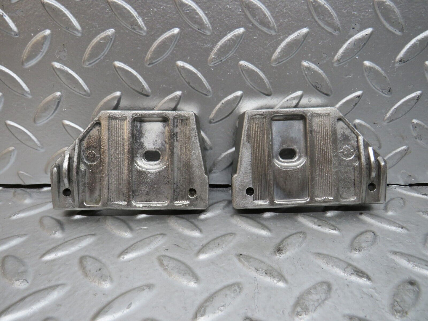29125 Mercedes-Benz C124 320CE Window Guide Pad Pair 1247250232 1247250132
