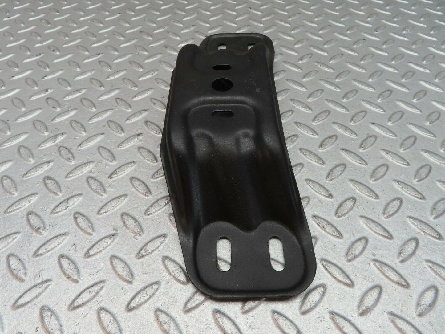 9574 Mercedes-Benz C124 300CE Coupe Gearbox Mount Bracket