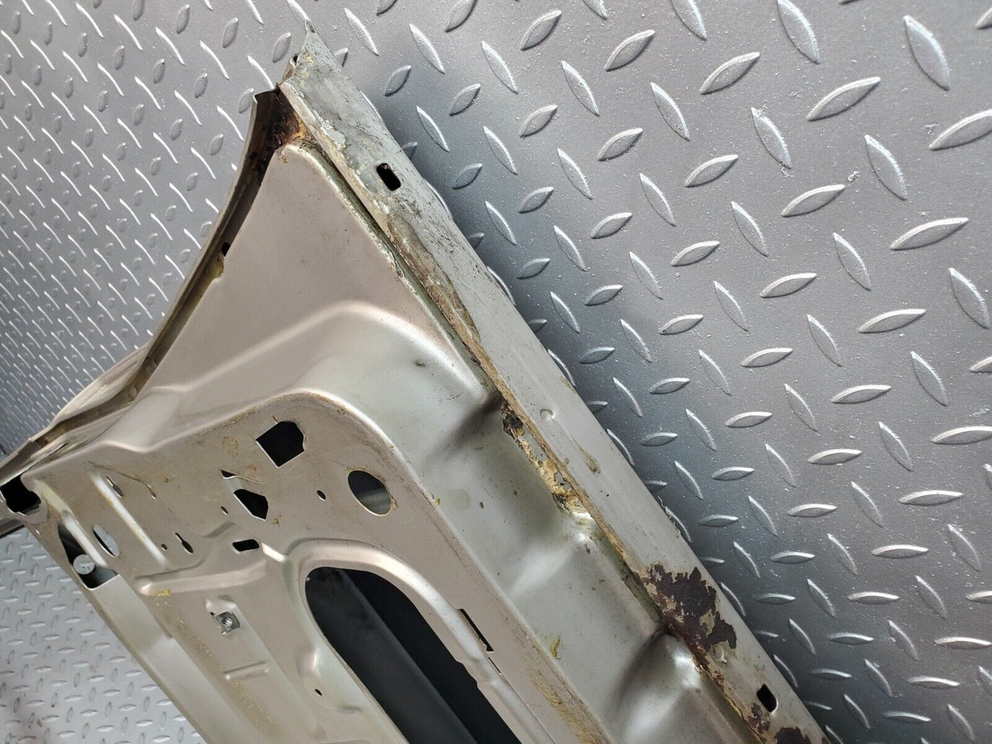 45991 Mercedes-Benz W126 420SE Front Right Door