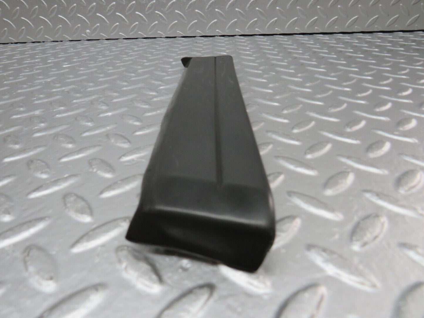 33994 Mercedes-Benz W124 260E Front Right Fender Wing Lower Moulding Trim