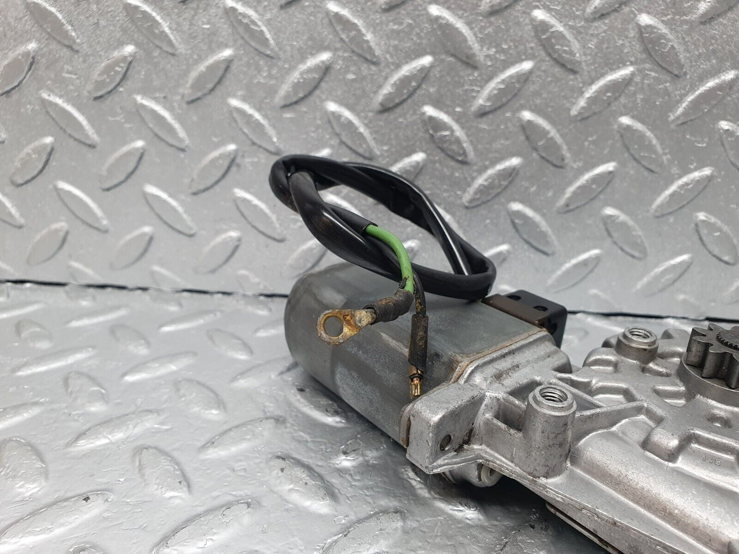 43650 Mercedes-Benz C126 380SEC Coupe Right Door Power Window Regulator Motor Bosch