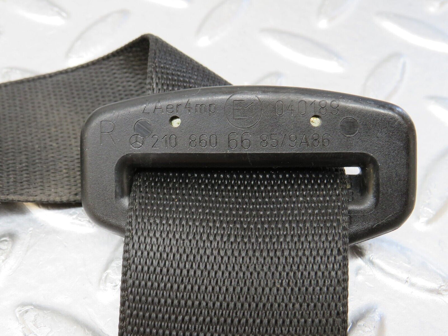 35083 Mercedes-Benz W210 320E Front Right Seat Belt 2108606685