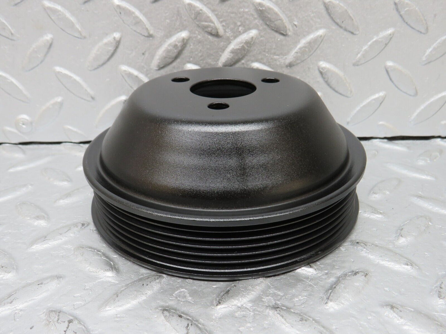 38103 Mercedes-Benz A124 320E Cabriolet Water Pump Pulley 1042300015