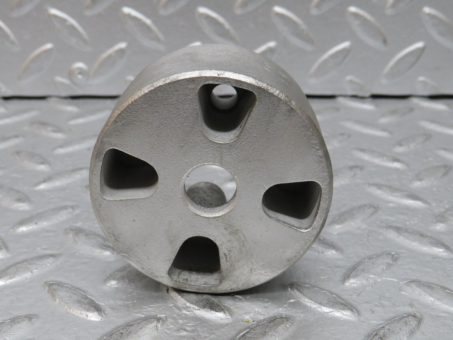 32252 Mercedes-Benz W123 220D Water Pump Spacer 1152050126