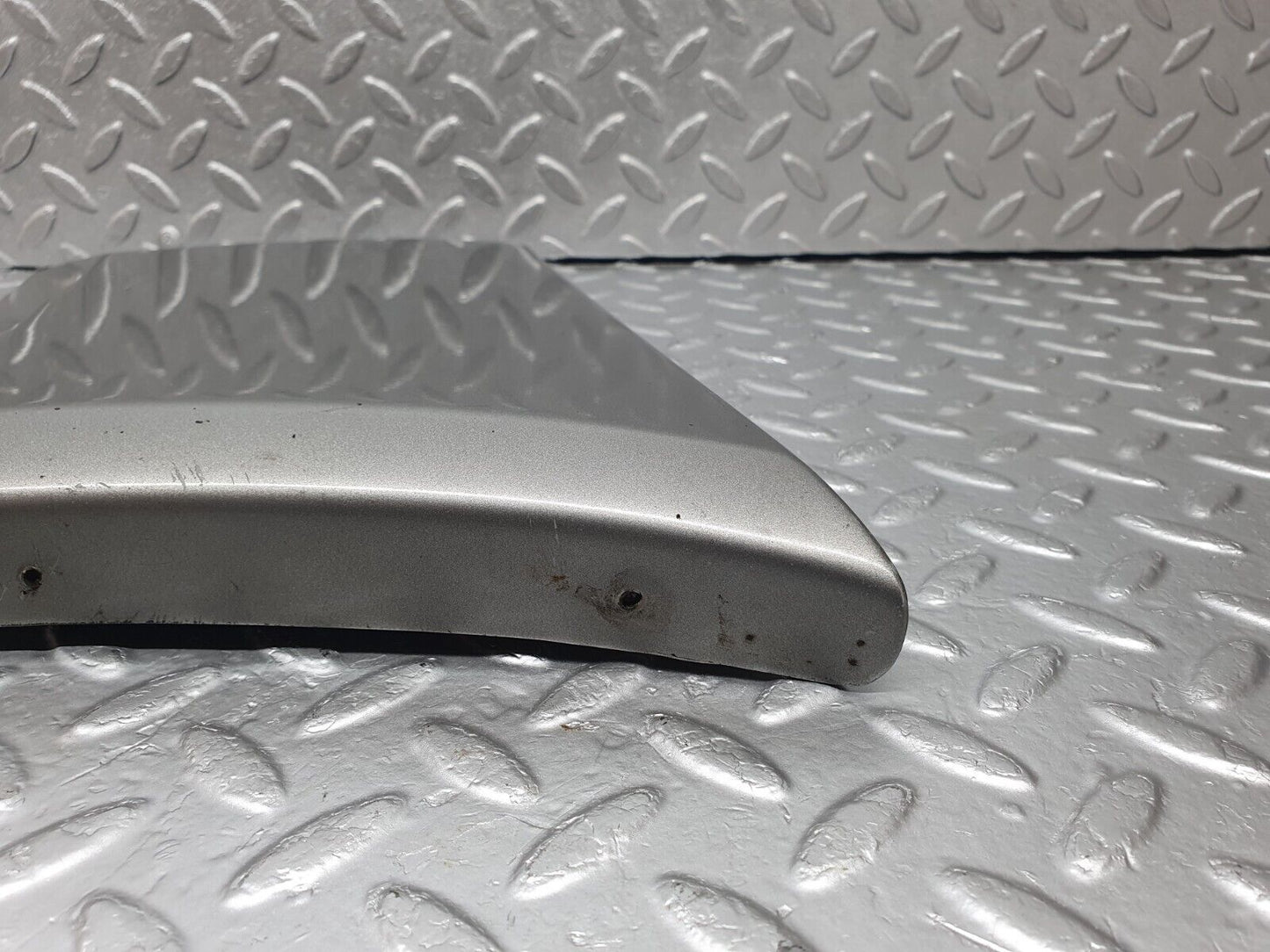 42731 Mercedes-Benz W201 190 Front Right Fender Moulding Trim 2016905440