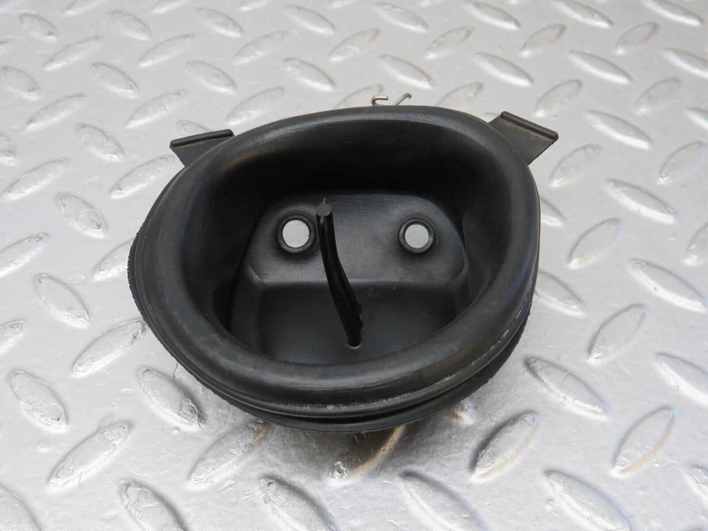 38455 Mercedes-Benz R129 280SL Coupe Fuel Tank Rubber Seal Set 1294710381 1294710481
