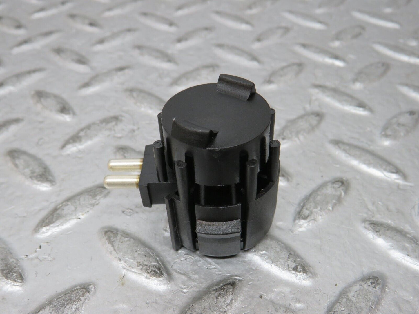 28828 Mercedes-Benz W123 230E Kick Down Switch 0015457814