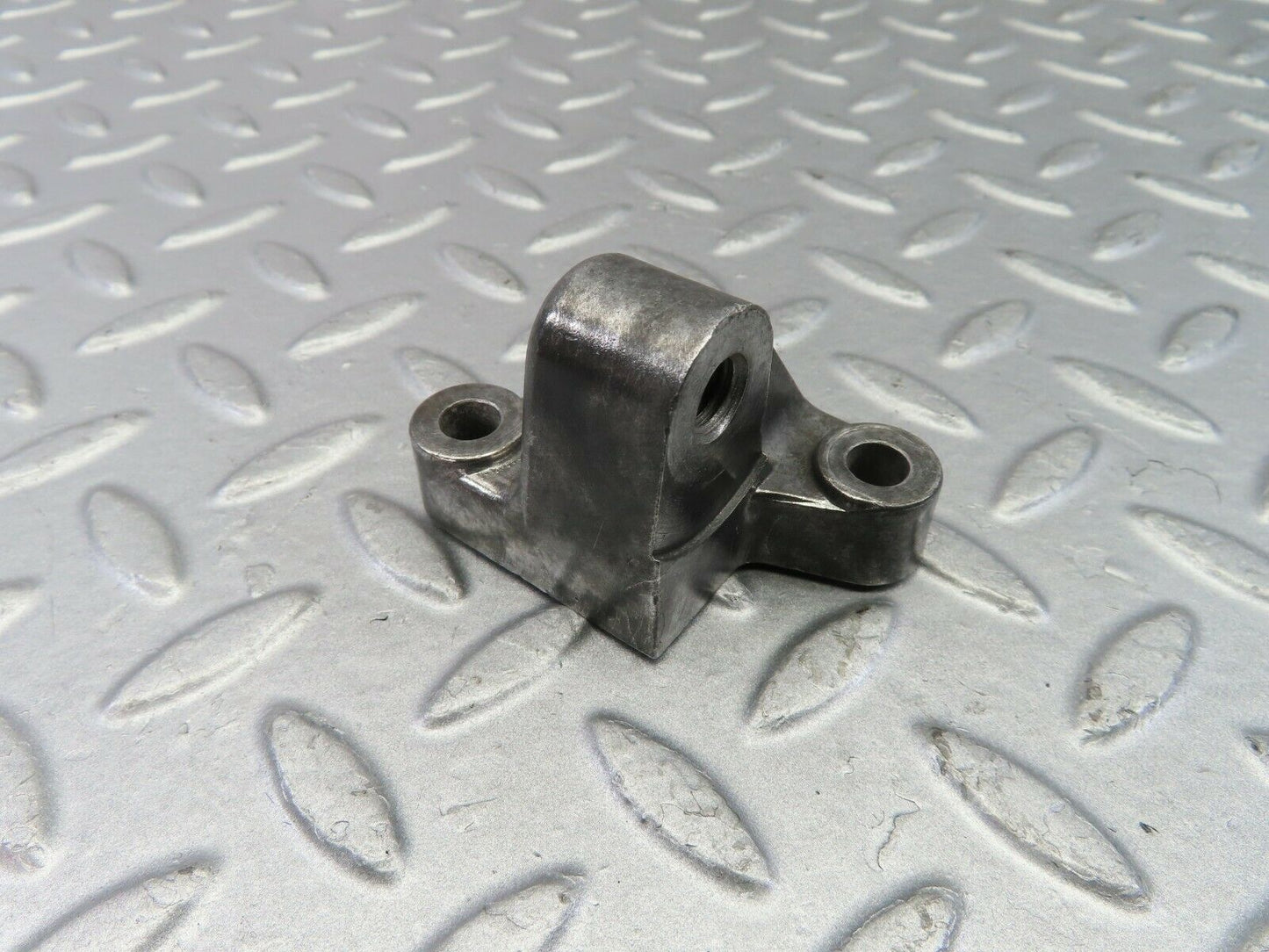 9208 Mercedes-Benz W124 Engine Bracket 1021550735
