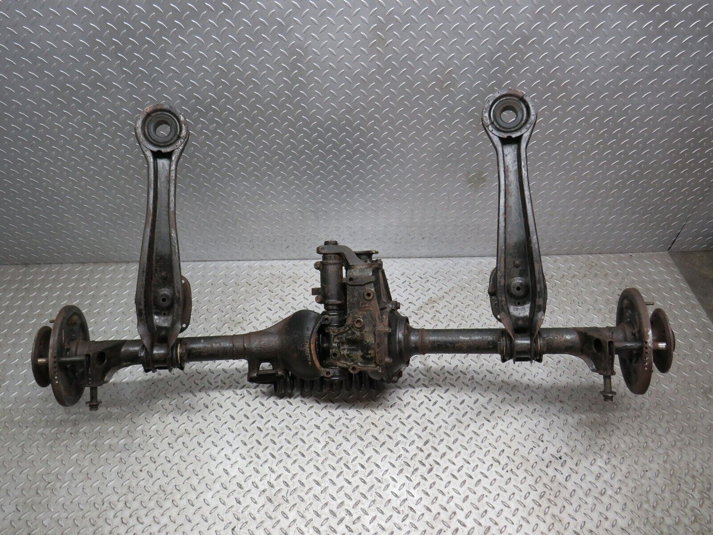 40535 Mercedes-Benz W110 230 Rear Axle With Differential Ratio 4.08 1103510701