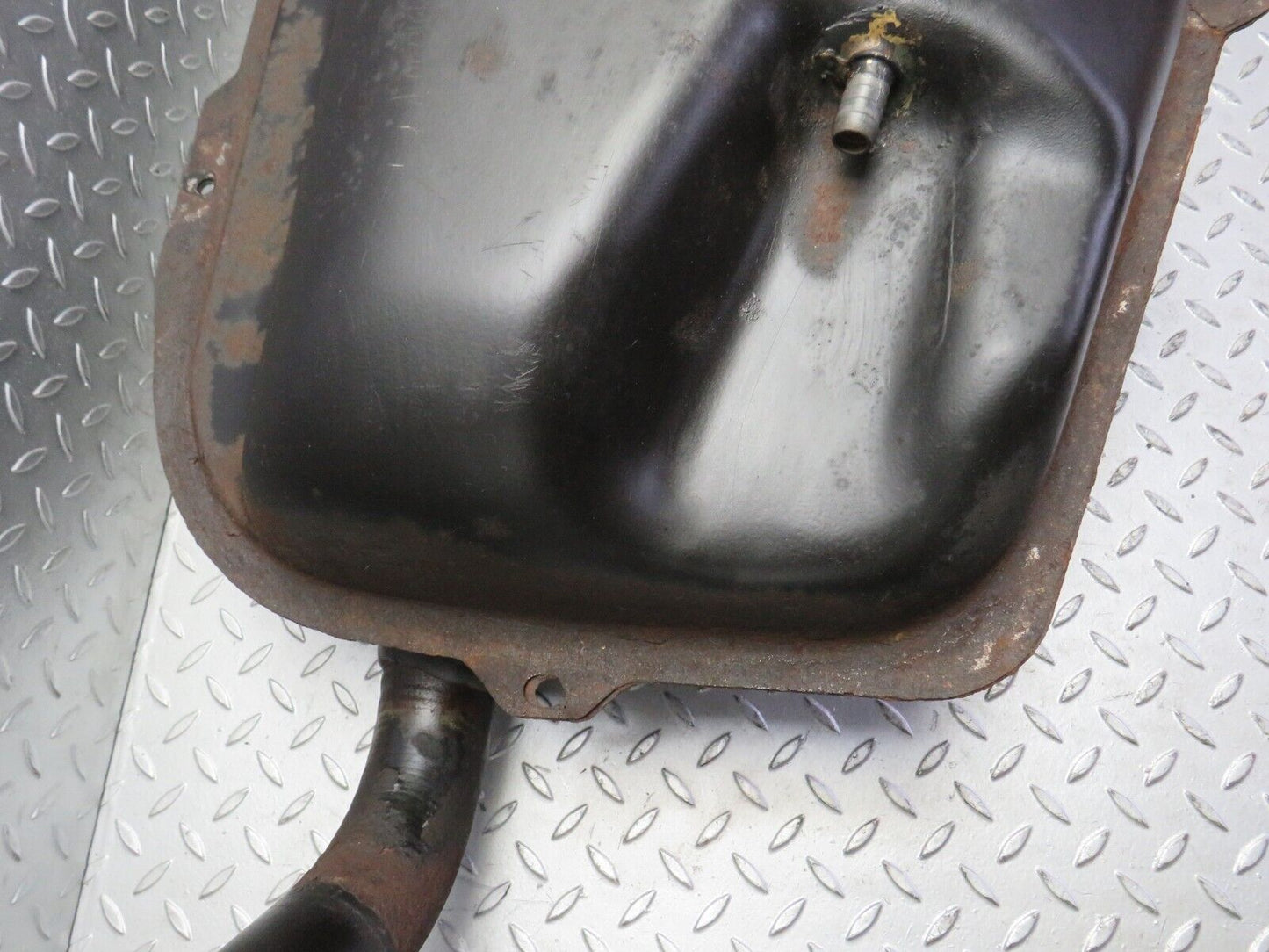 31913 Mercedes-Benz S124 220TE Wagon Fuel Tank