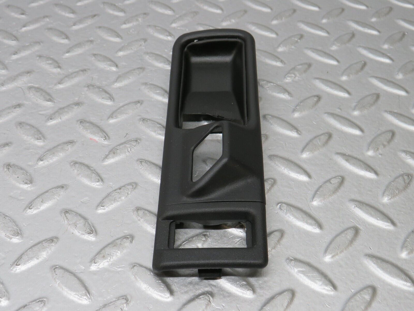 36103 Mercedes-Benz W126 420SE Interior Door Handle Frame Rear Right 1267660211 1267660491