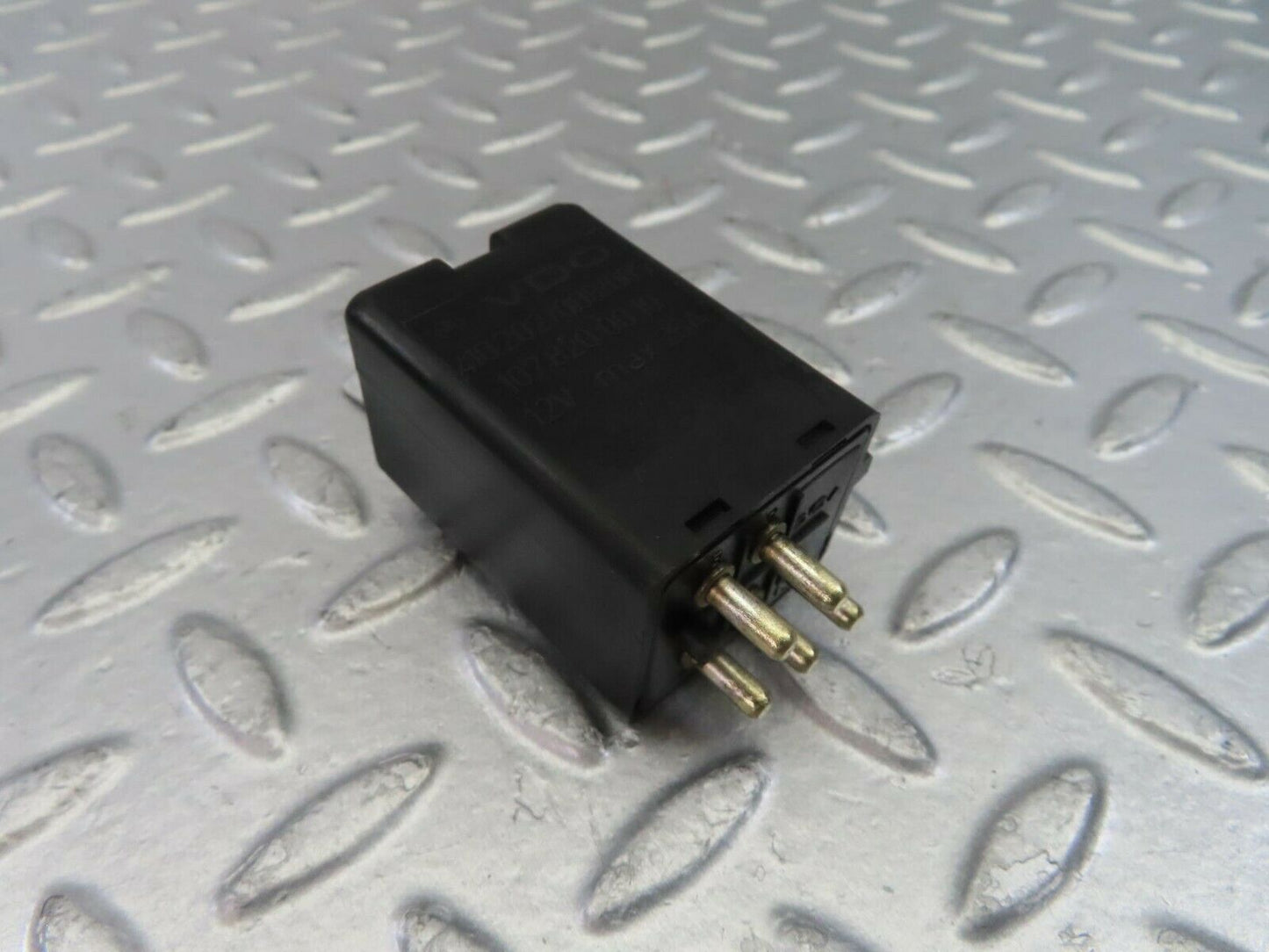 10729 Mercedes-Benz W123 230E Rear Heated Window Relay 1078200010