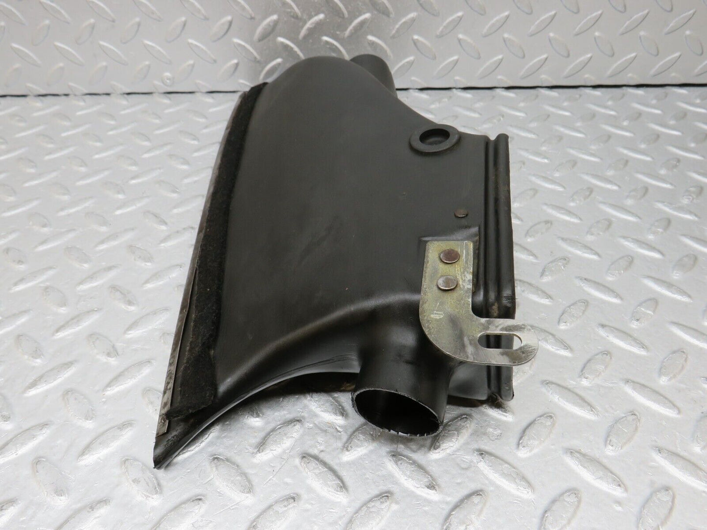 35820 Mercedes-Benz W108 Dashboard Air Vent Duct Left