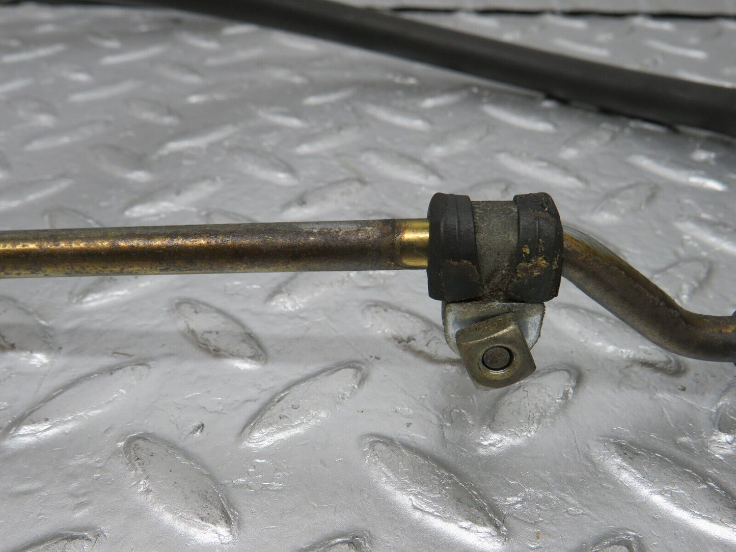 33542 Mercedes-Benz W202 C180 Fuel Injector Rail Hose Pipe