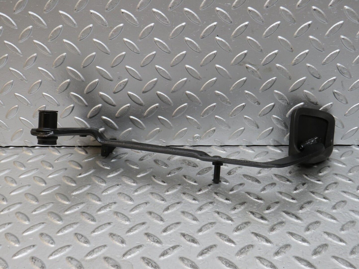 28446 Mercedes-Benz S123 240D Wagon Clutch Pedal With Rubber