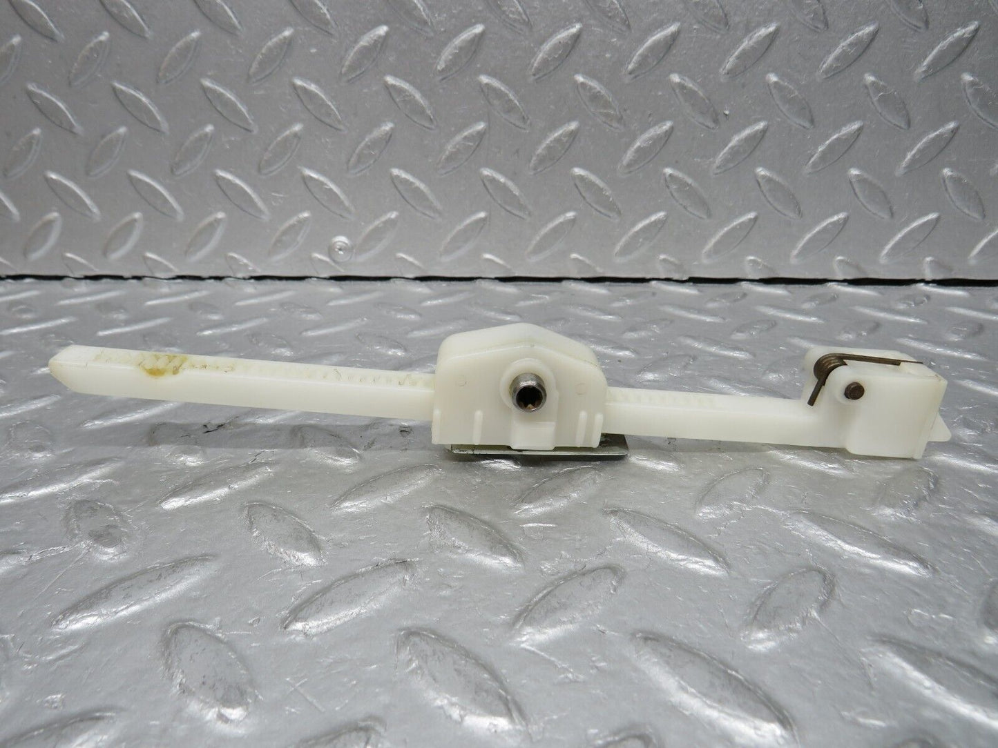 37105 Mercedes-Benz C126 420SEC Coupe Headrest Adjustment Plastic Rail Right