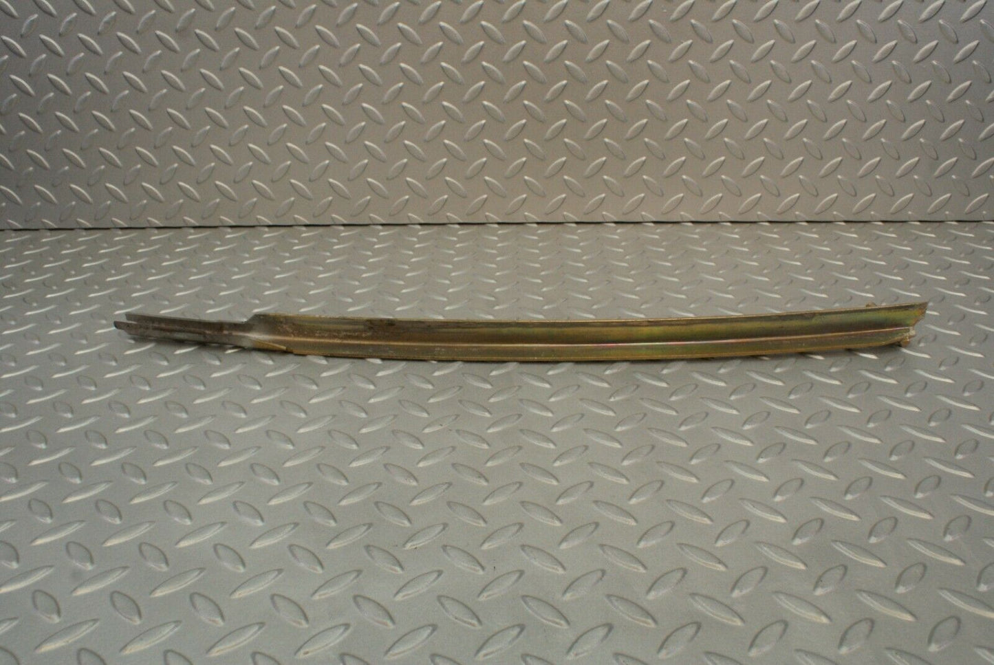 3039 Mercedes-Benz C123 280CE Coupe Front Left Window Guide Rail