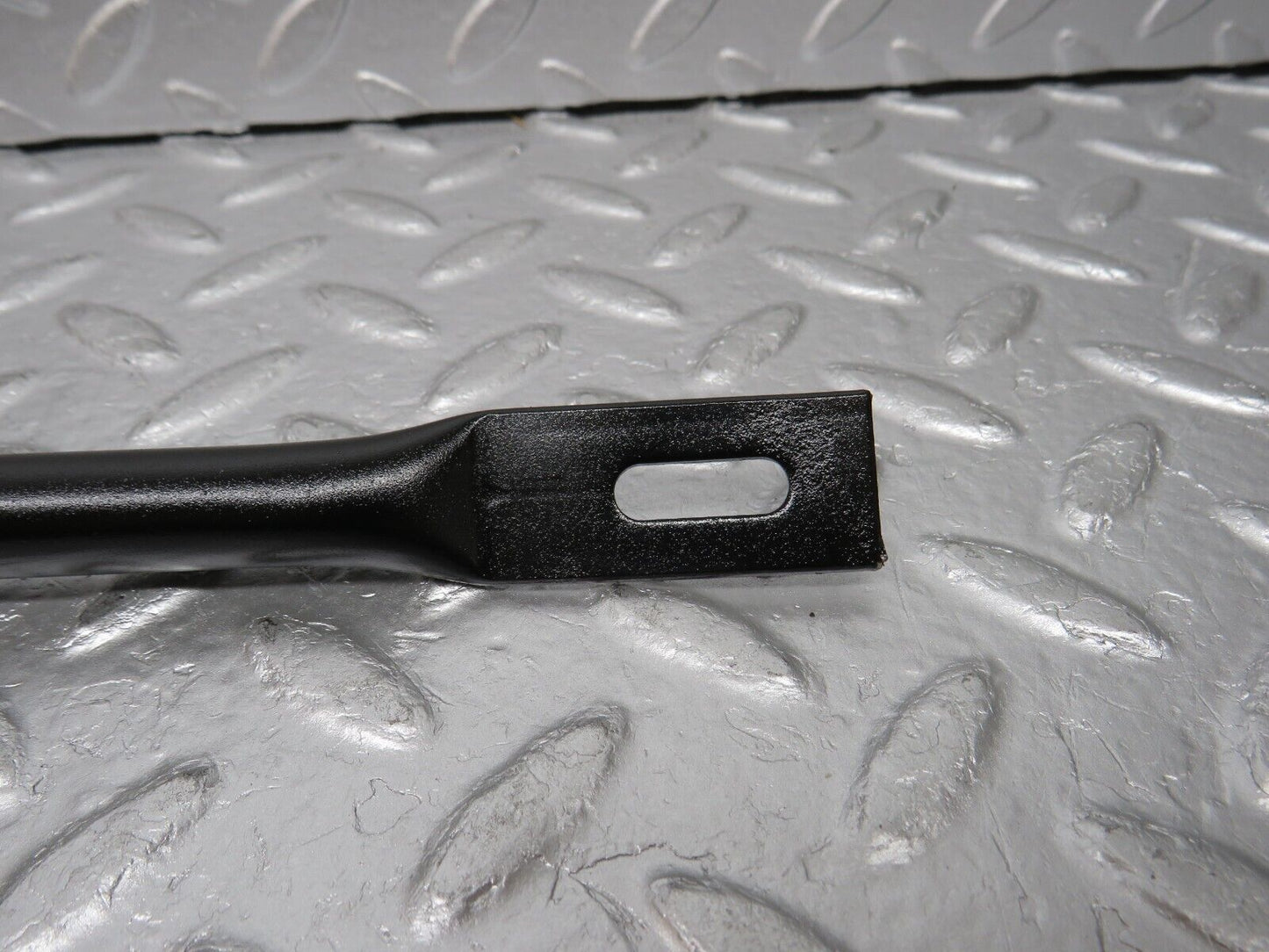32540 Mercedes-Benz S124 300TE Wagon Horn Bracket