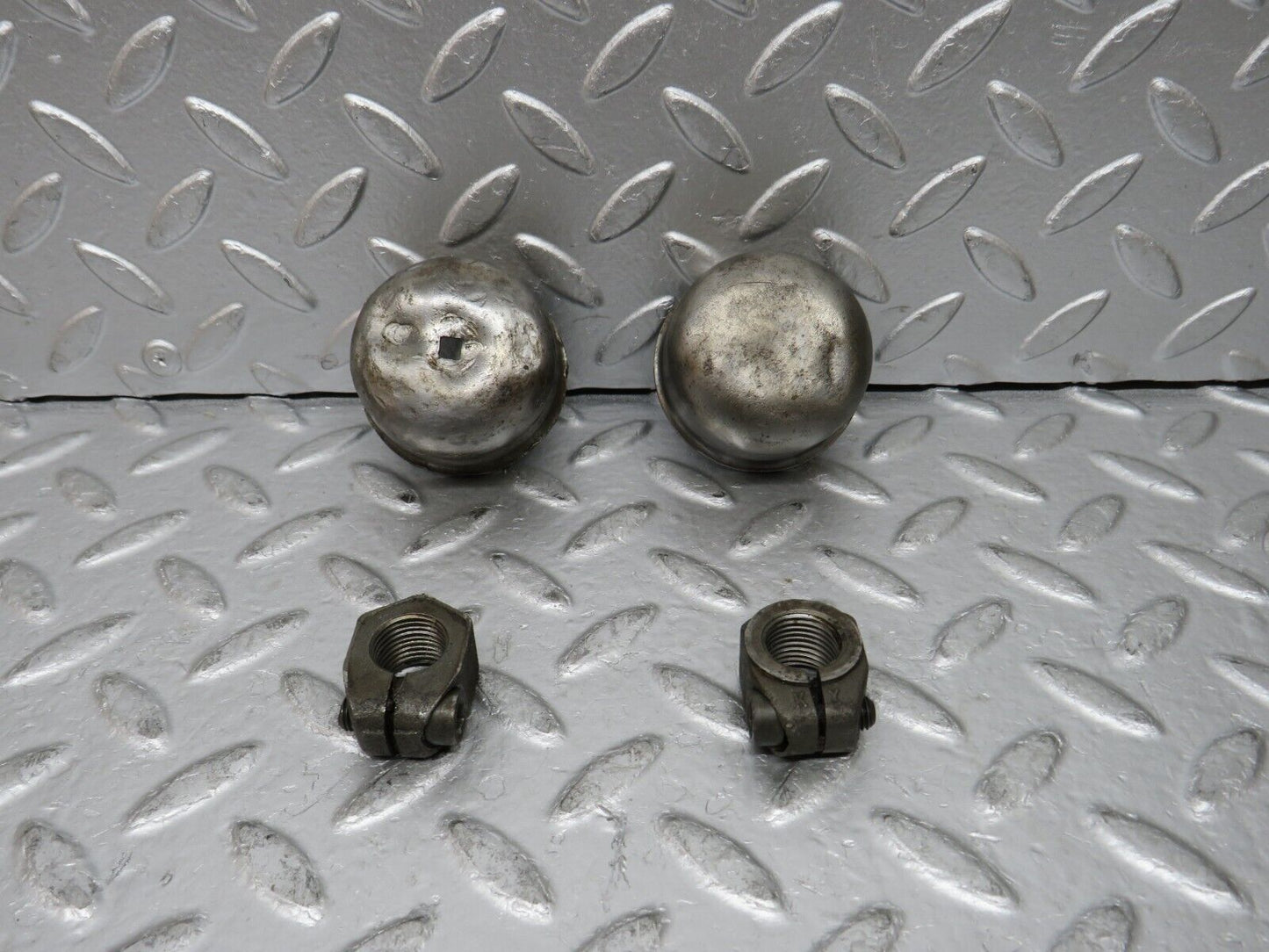 30087 Porsche 924 Wheel Hub Locking Cap