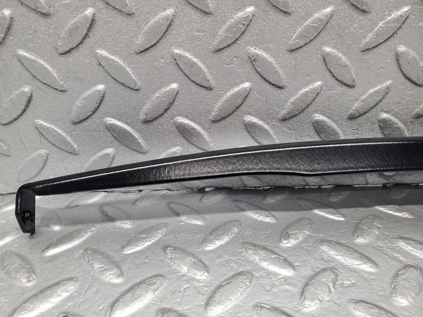 46761 Mercedes-Benz R129 320SL Coupe Front Right Window Channel