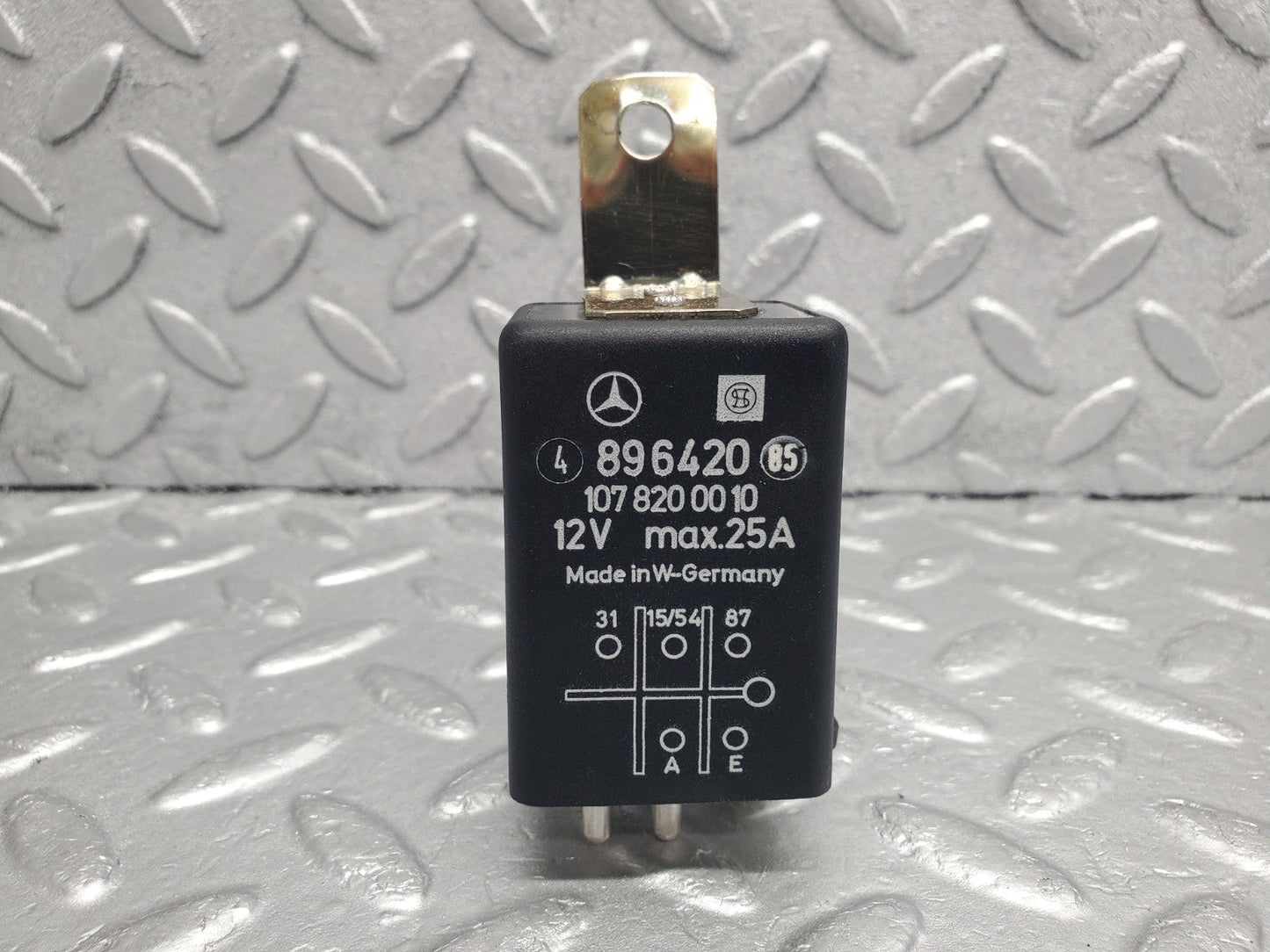 47269916