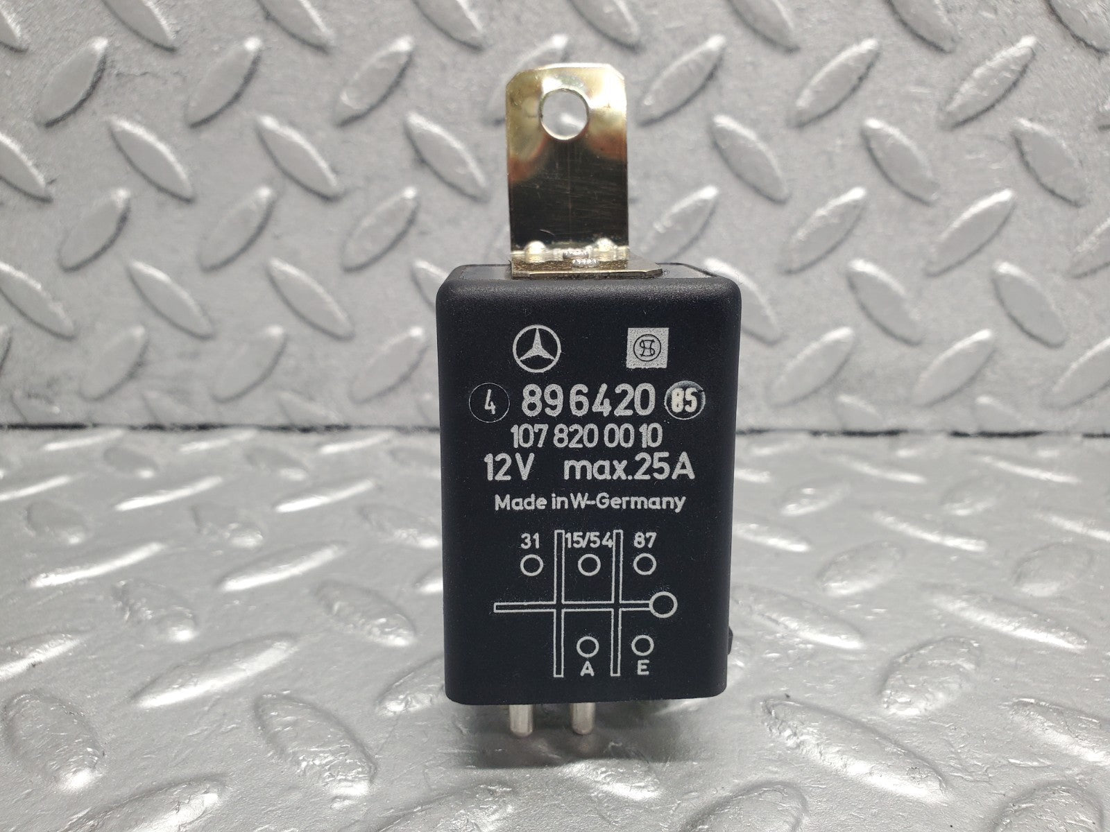 47269916