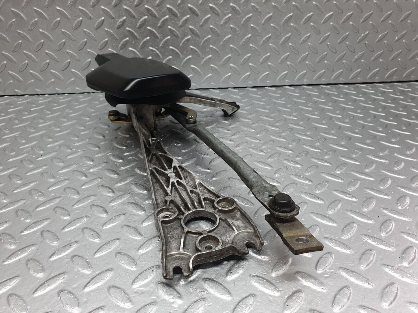 41405 Mercedes-Benz W124 200E Wiper Mechanism Linkage Bosch