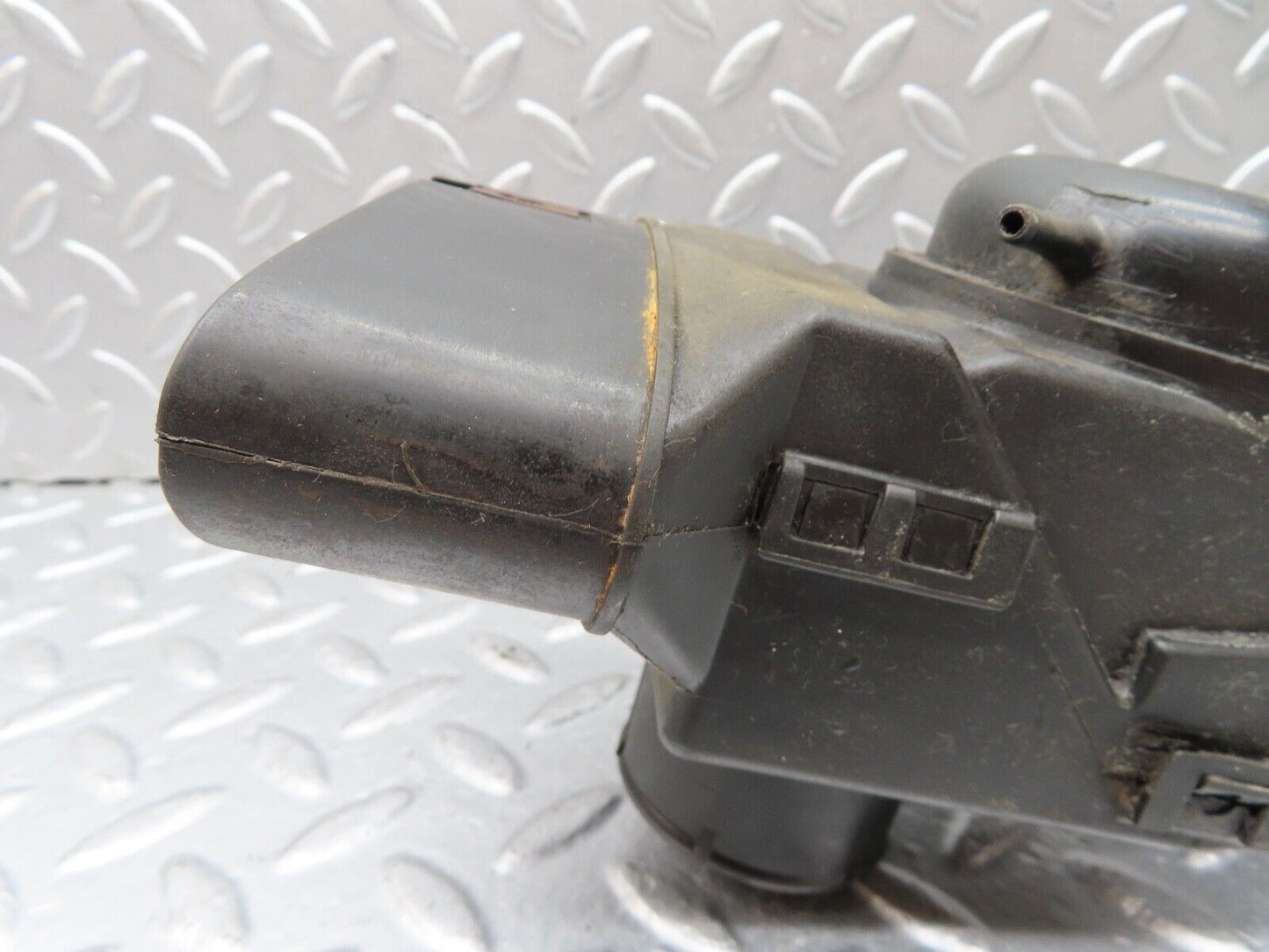 29097 Mercedes-Benz C124 320CE Coupe Air Intake Valve